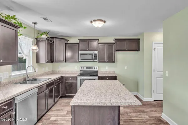 $319,900 | 104 Cameo Court, Jacksonville, NC 28540