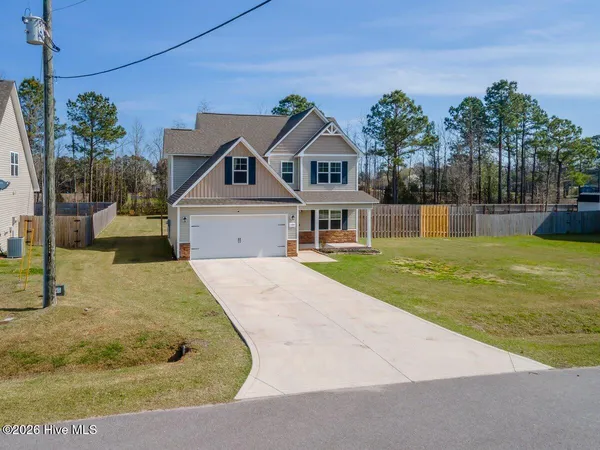 $319,900 | 104 Cameo Court, Jacksonville, NC 28540