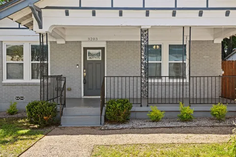 $610,000 | 3203 East 18th Street, Austin, TX 78721
