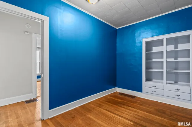 $139,900 | 213 West Conrey Street, Williamsville, IL 62693