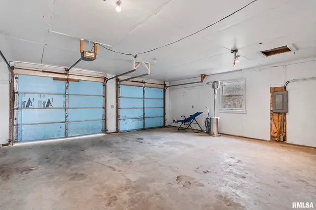 $139,900 | 213 West Conrey Street, Williamsville, IL 62693