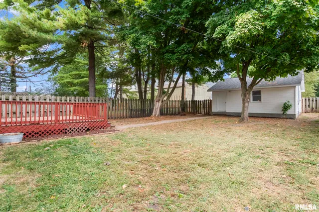 $139,900 | 213 West Conrey Street, Williamsville, IL 62693