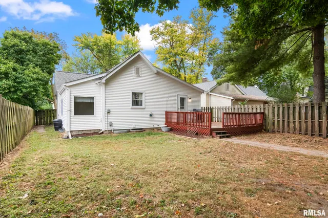 $139,900 | 213 West Conrey Street, Williamsville, IL 62693