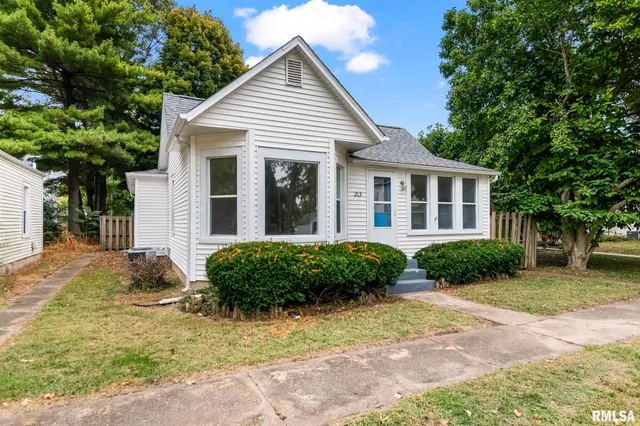 $139,900 | 213 West Conrey Street, Williamsville, IL 62693