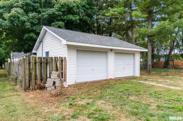 $139,900 | 213 West Conrey Street, Williamsville, IL 62693