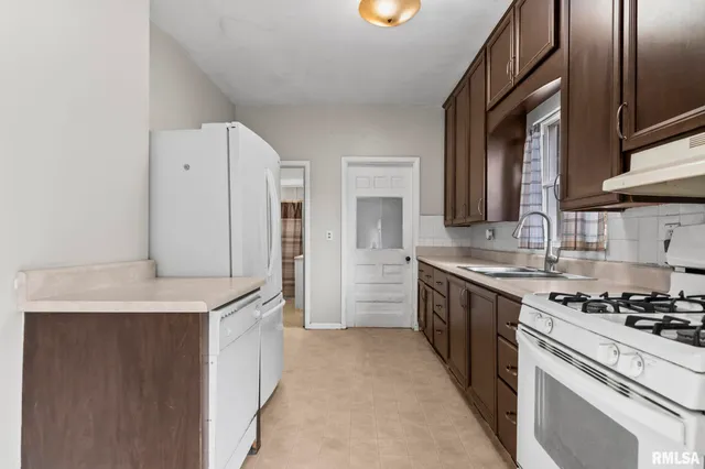 $139,900 | 213 West Conrey Street, Williamsville, IL 62693