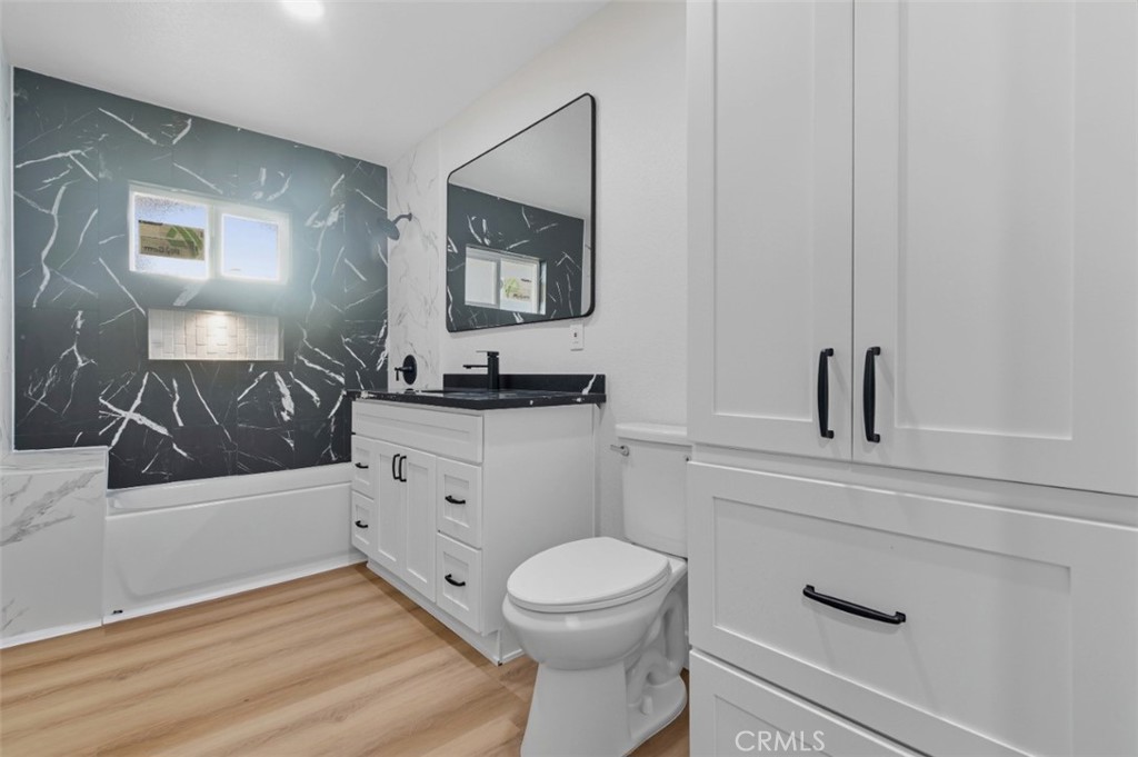 11832 Valle Vista Road Phelan, CA 92371 - Photo 21 of 40 Bath #1