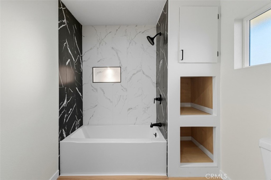 11832 Valle Vista Road Phelan, CA 92371 - Photo 34 of 40 Bath #2