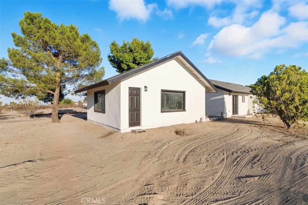 11832 Valle Vista Road Phelan, CA 92371 - Photo 7 of 40