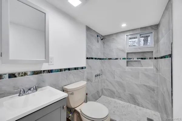 $649,900 | 3 Adams Road, Central Islip, NY 11722