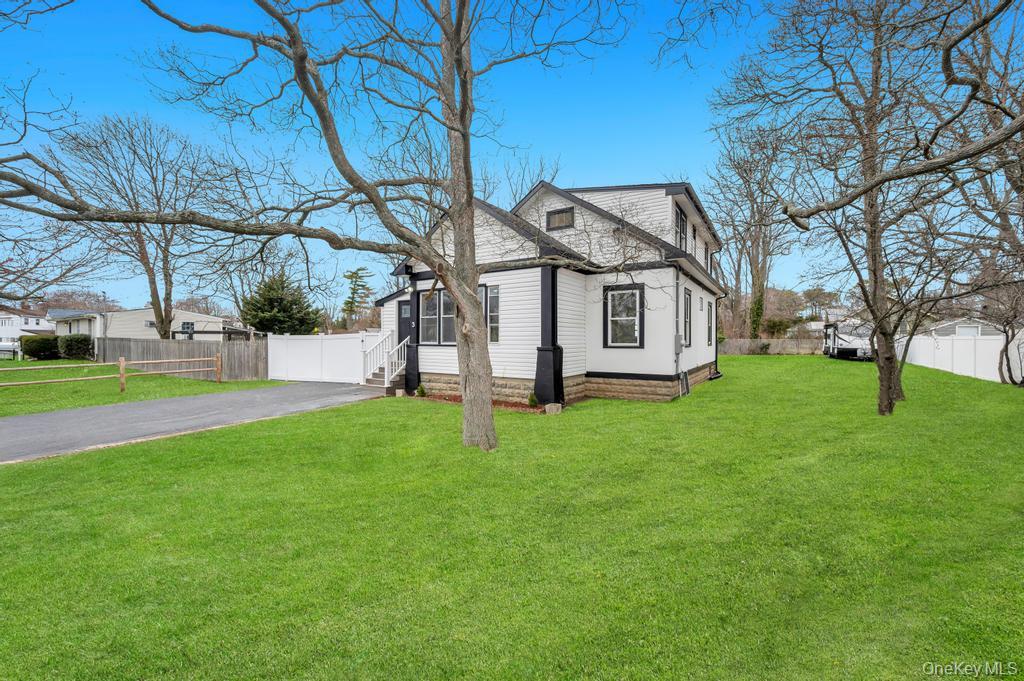 3 Adams Road Central Islip, NY 11722 - Photo 2 of 21