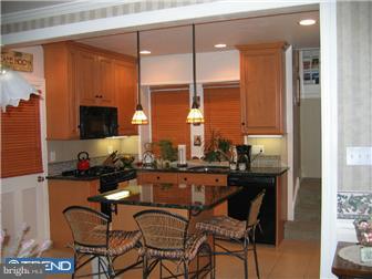 105 Crestview Road Upper Darby, PA 19082 - Photo 5 of 12 Kitchen