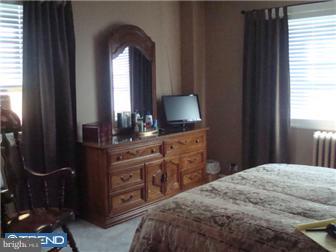 105 Crestview Road Upper Darby, PA 19082 - Photo 8 of 12 Bedroom - Main