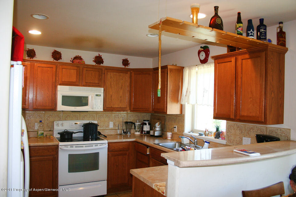 312 Castle Ridge Drive New Castle, CO 81647 - Photo 2 of 12 Kitchen