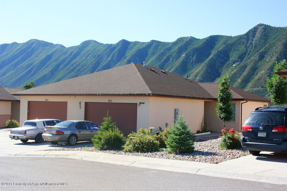 312 Castle Ridge Drive New Castle, CO 81647 - Photo 6 of 12 Front
