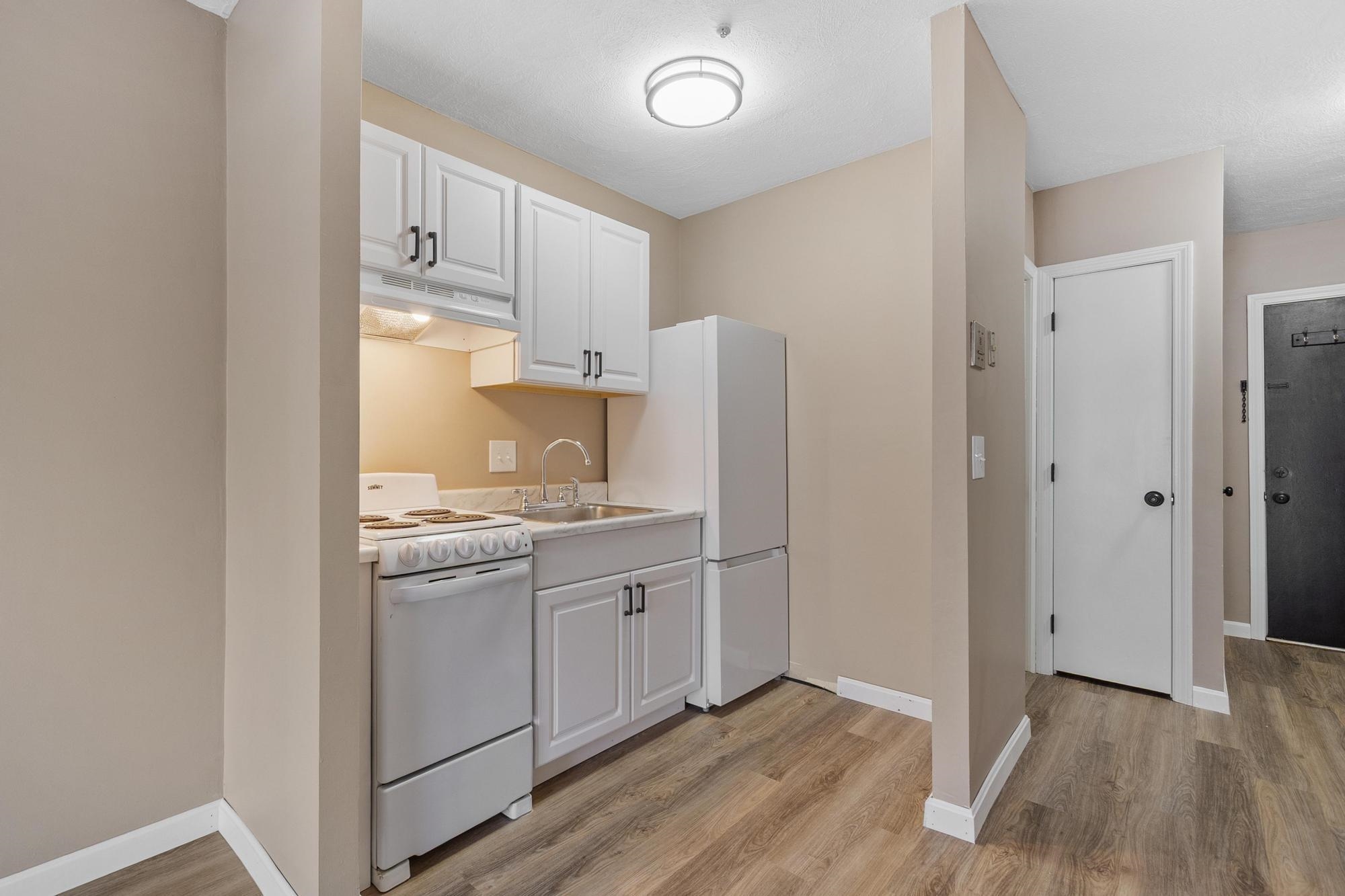 11 Strawberry Bank Road, Unit 5 Nashua, NH 03062 - Photo 10 of 30