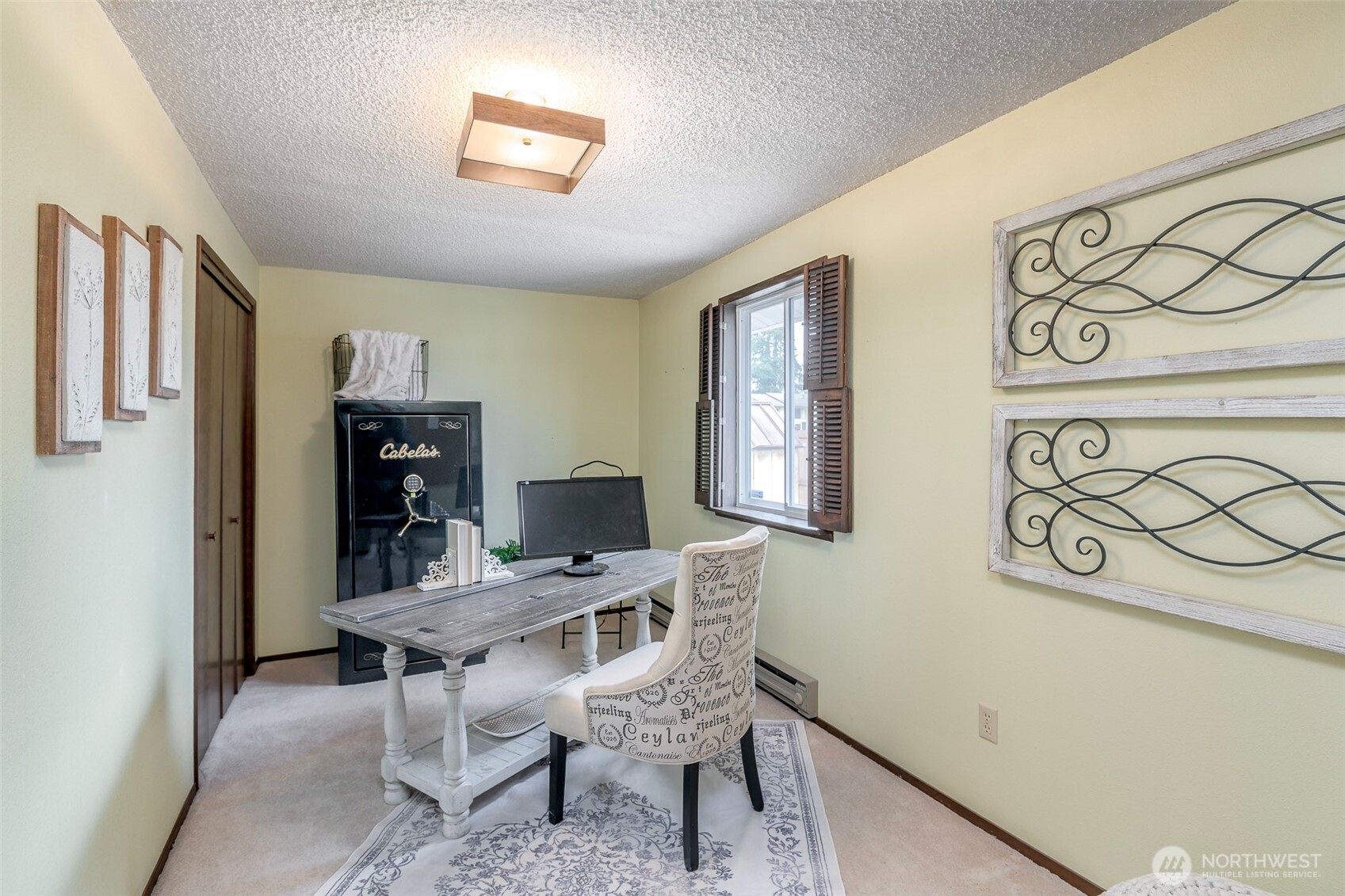 61 Bonney Street Steilacoom, WA 98388 - Photo 22 of 34 a workspace with furniture and window