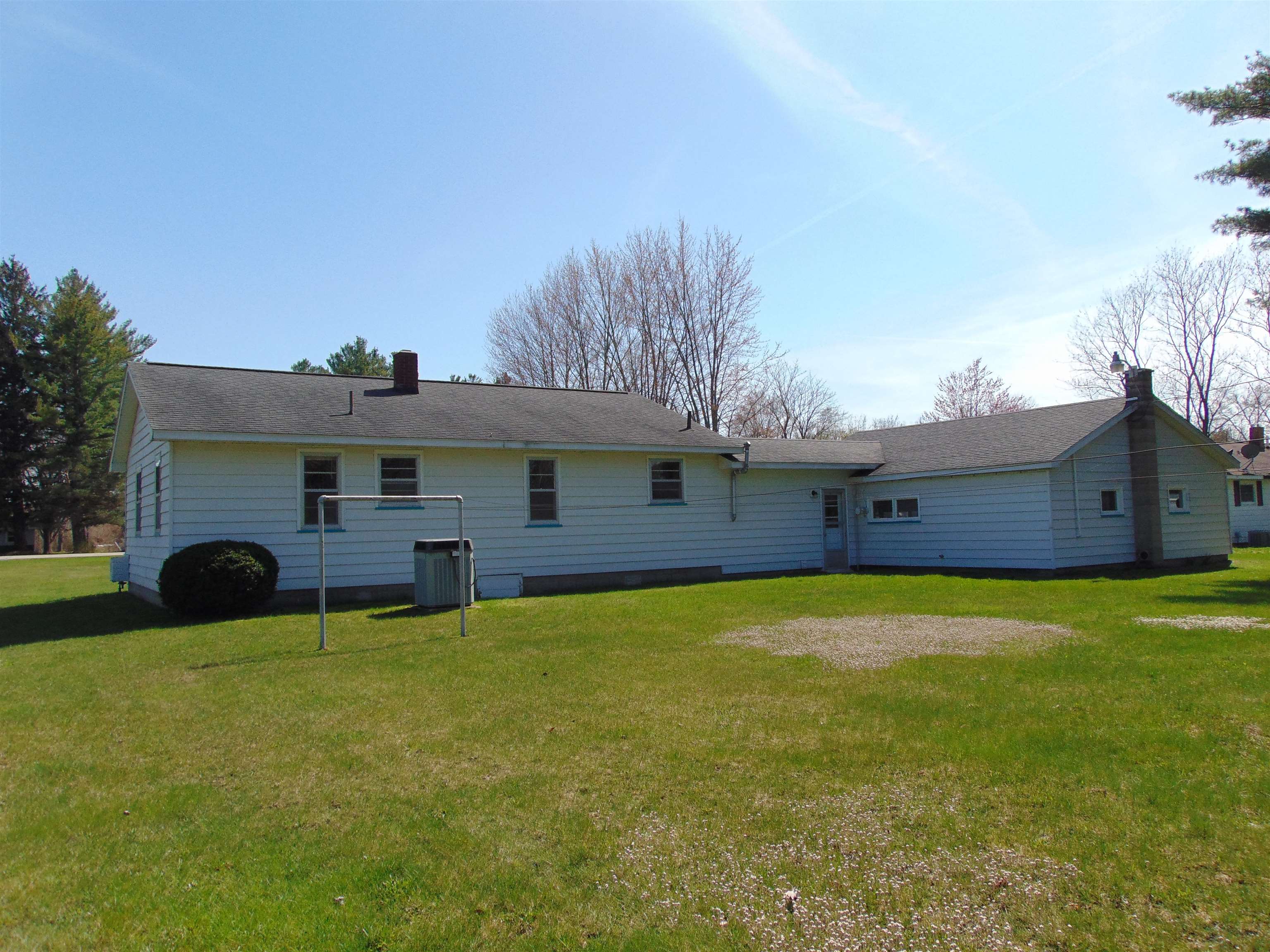 22070 Gratiot Road Merrill, MI 48637 - Photo 42 of 44 1899341-41.JPG