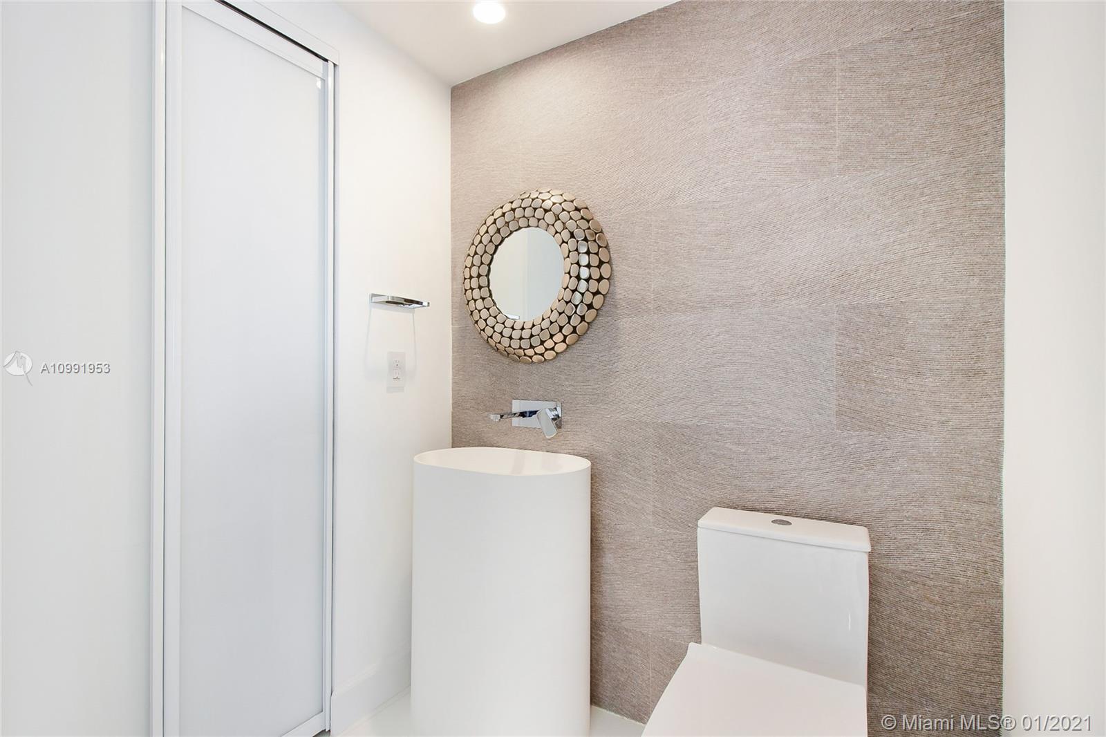 901 Brickell Key Boulevard, Unit 2507 Miami, FL 33131 - Photo 25 of 25