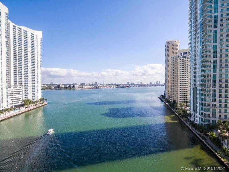 901 Brickell Key Boulevard, Unit 2507 Miami, FL 33131 - Photo 4 of 25