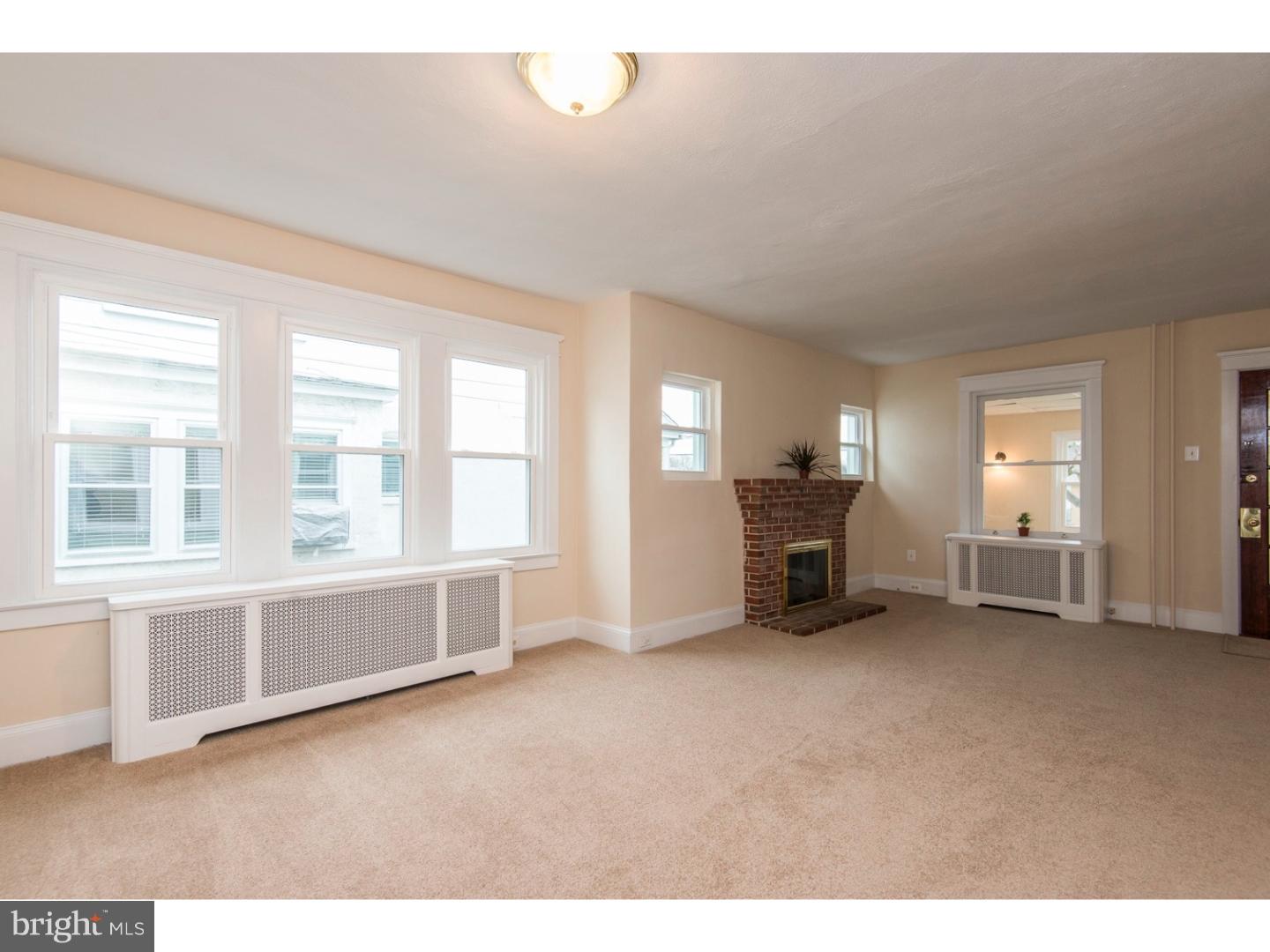 222 Powell Road Springfield, PA 19064 - Photo 5 of 23 Living Room