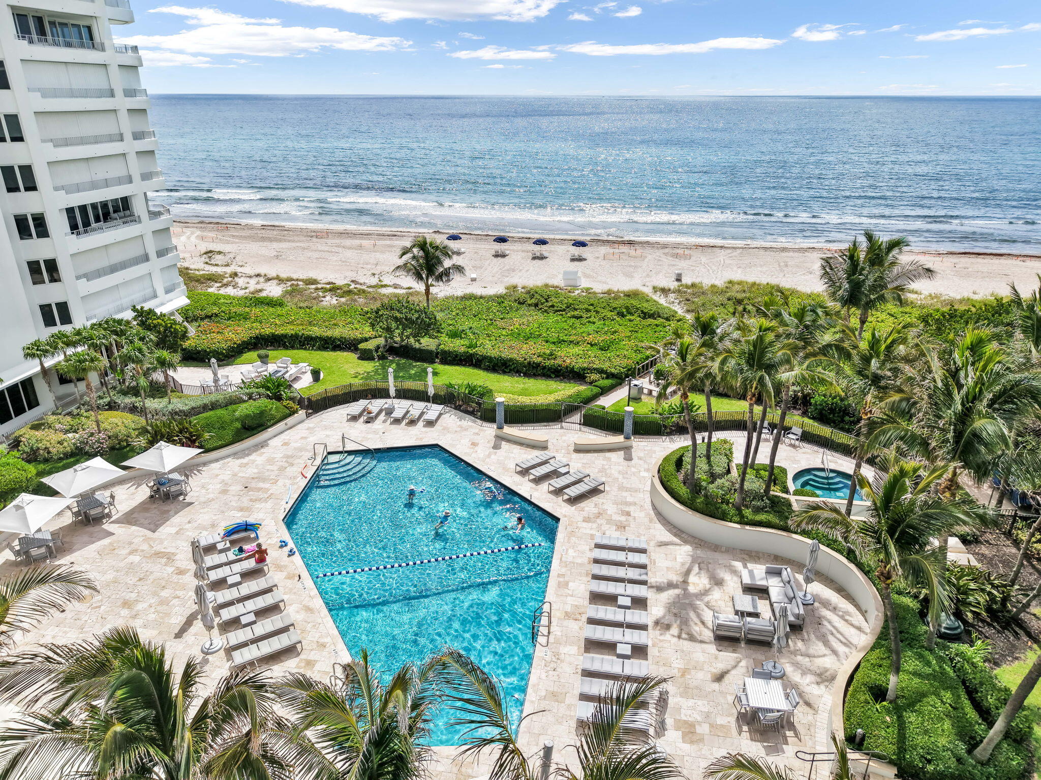 550 South Ocean Boulevard, Unit 1906 Boca Raton, FL 33432 - Photo 37 of 47 Community Pool
