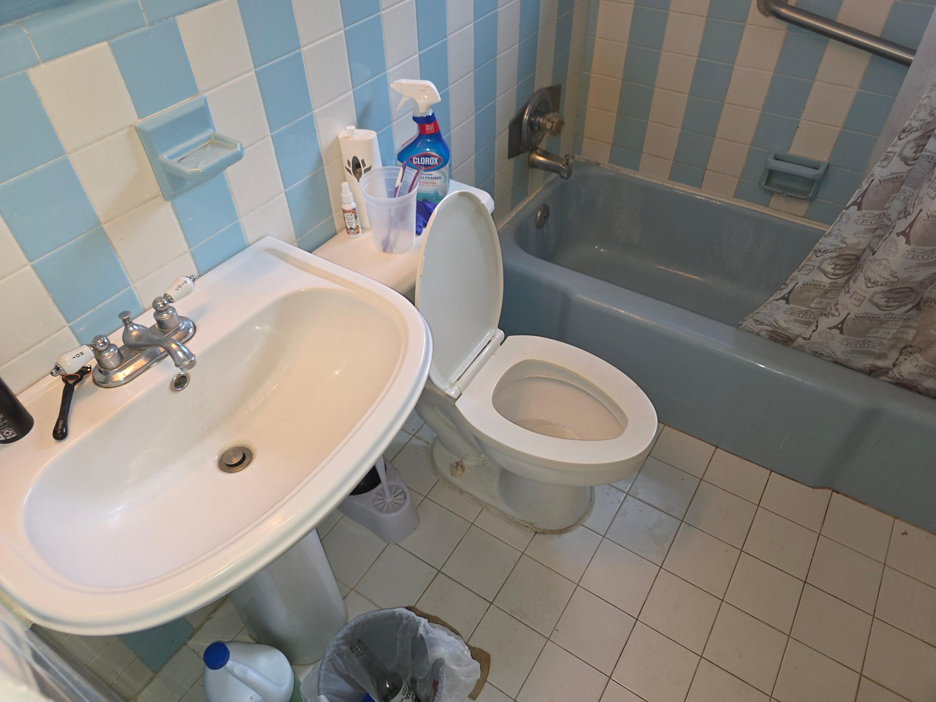 7320 Shalimar Street Miramar, FL 33023 - Photo 6 of 12 shalimar bathroon