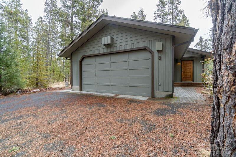 57712 Filbert Lane Sunriver, OR 97707 - Photo 1 of 25 Primary Photo