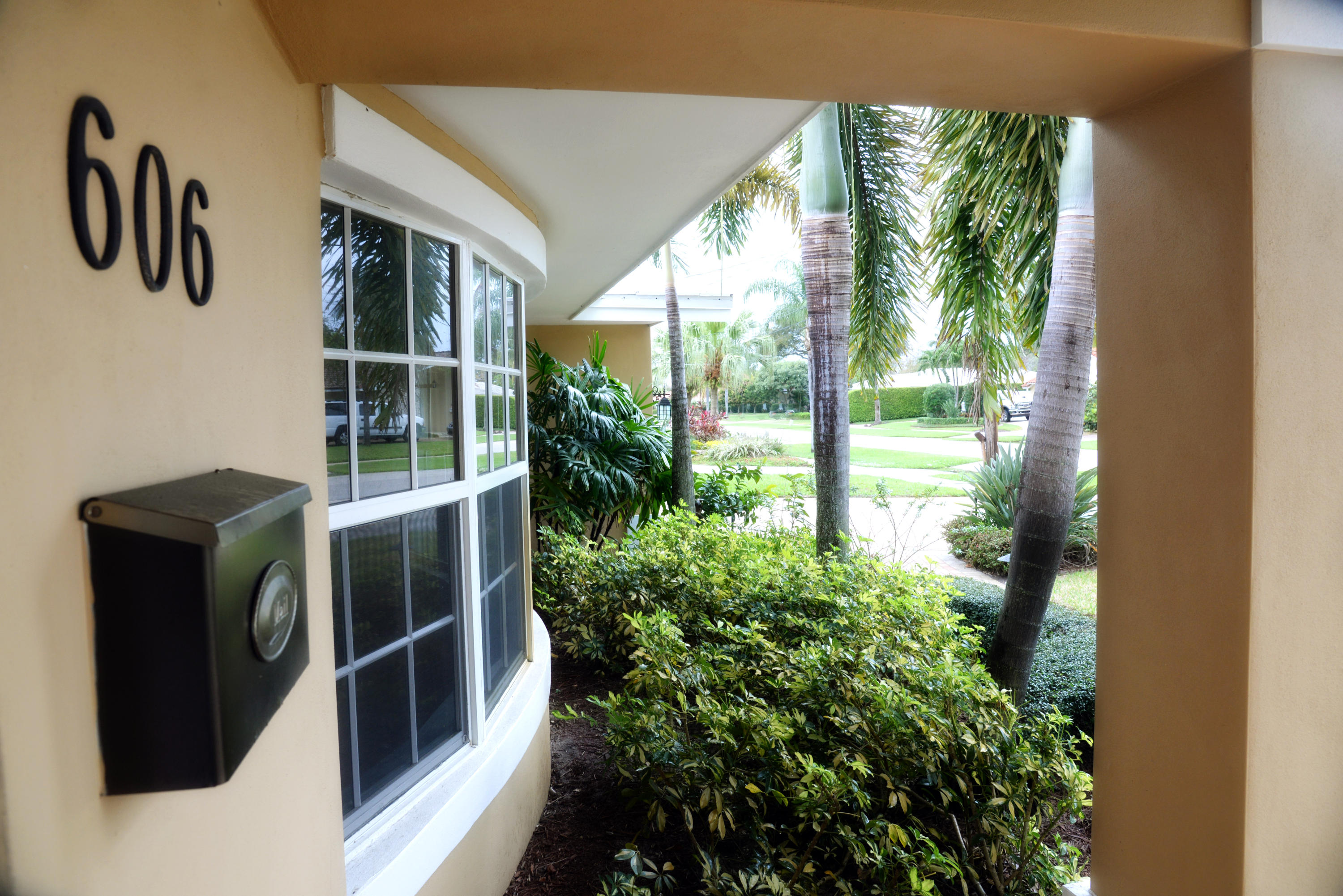 606 Pilot Road North Palm Beach, FL 33408 - Photo 2 of 20 606 Pilot Front