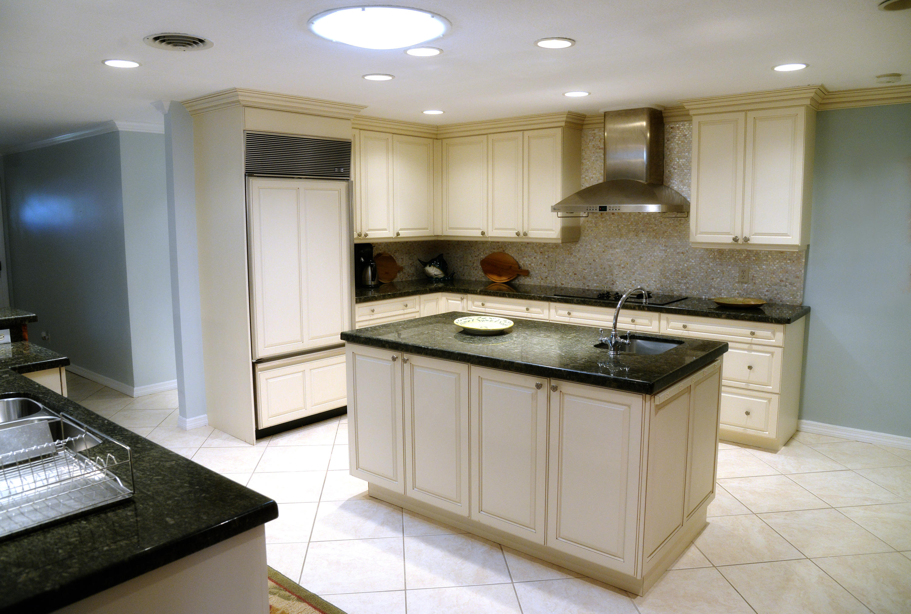 606 Pilot Road North Palm Beach, FL 33408 - Photo 5 of 20 606 Pilot Kitchen 3