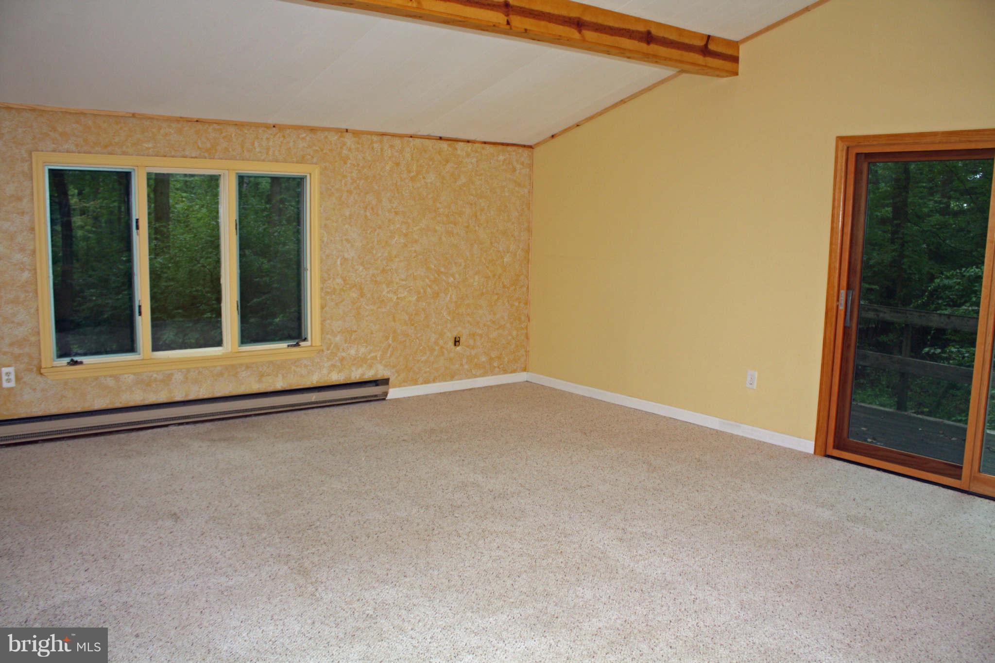 8000 Edgewood Church Road Frederick, MD 21702 - Photo 19 of 30 Family Room