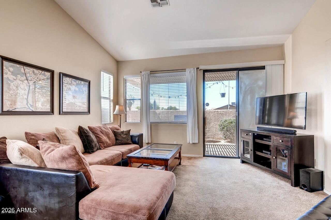 1425 South Lindsay Road, Unit 43 Mesa, AZ 85204 - Photo 4 of 22 5632695_3_2 (1)