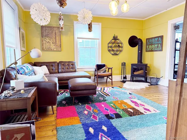 $3,000 | 369 Verplanck Avenue, Beacon, NY 12508