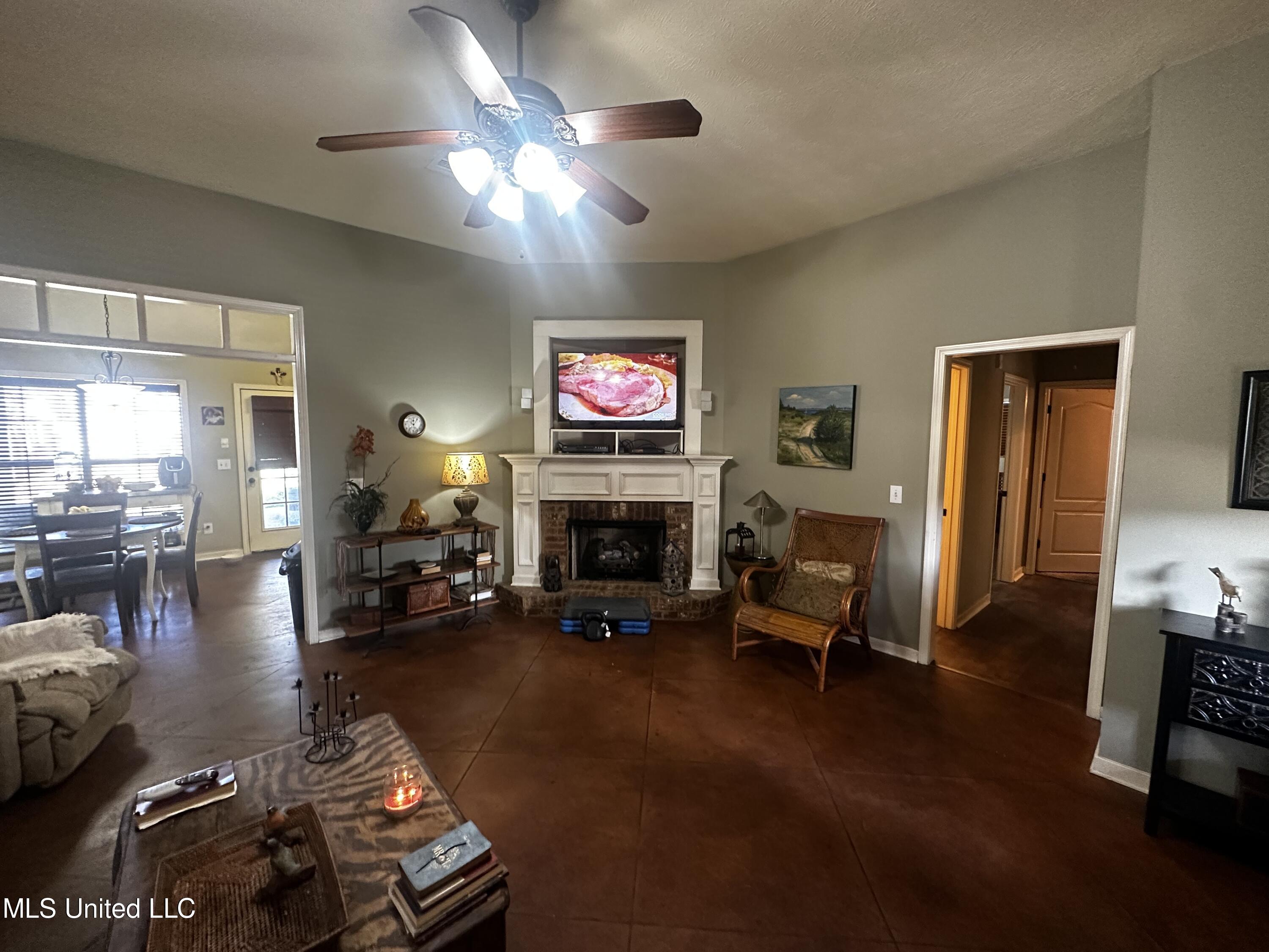 415 Springhill Point Brandon, MS 39047 - Photo 10 of 26 45D346E3-F4F1-4EE2-A67D-C8CAB423C31B