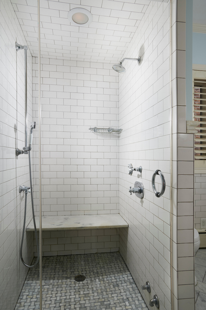 635 West Sheridan Road, Unit 1 Chicago, IL 60613 - Photo 40 of 46