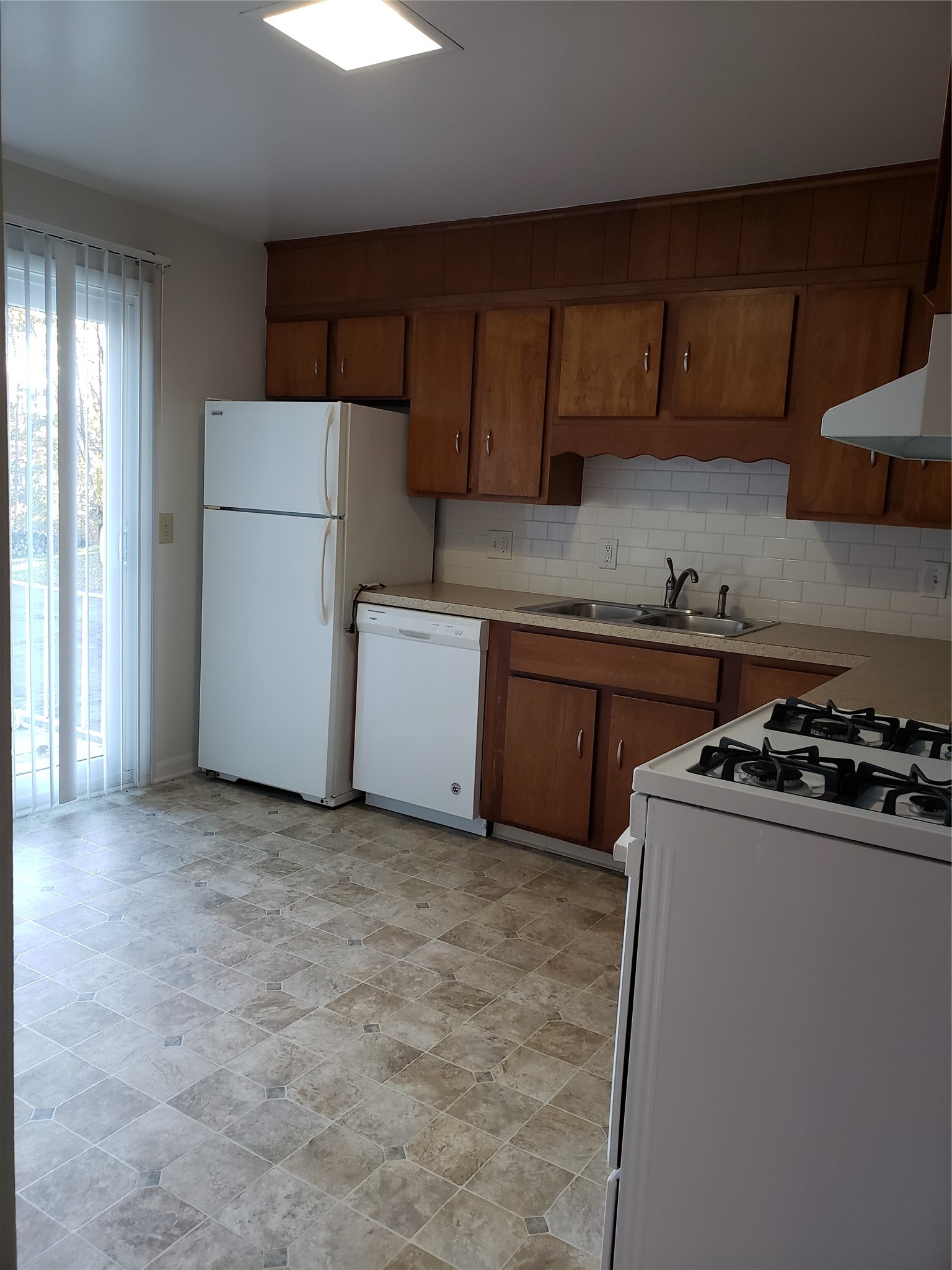 17 Coventry Road, Unit 4 Endicott, NY 13760 - Photo 7 of 12