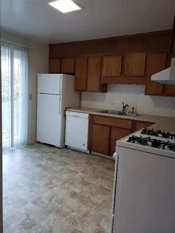 $1,200 | 15 Coventry Road, Unit 3, Endicott, NY 13760