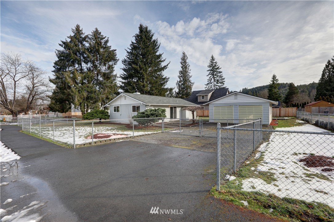 32215 East Rutherford Street Carnation, WA 98014 - Photo 1 of 16 Gallery Image 1