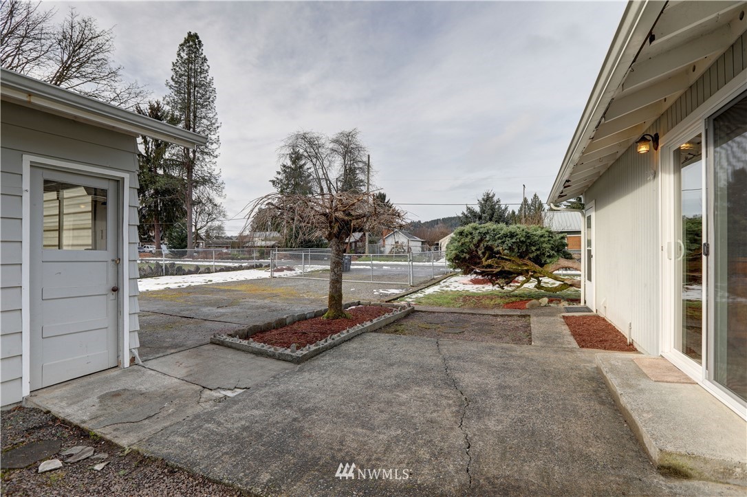 32215 East Rutherford Street Carnation, WA 98014 - Photo 3 of 16 Gallery Image 3