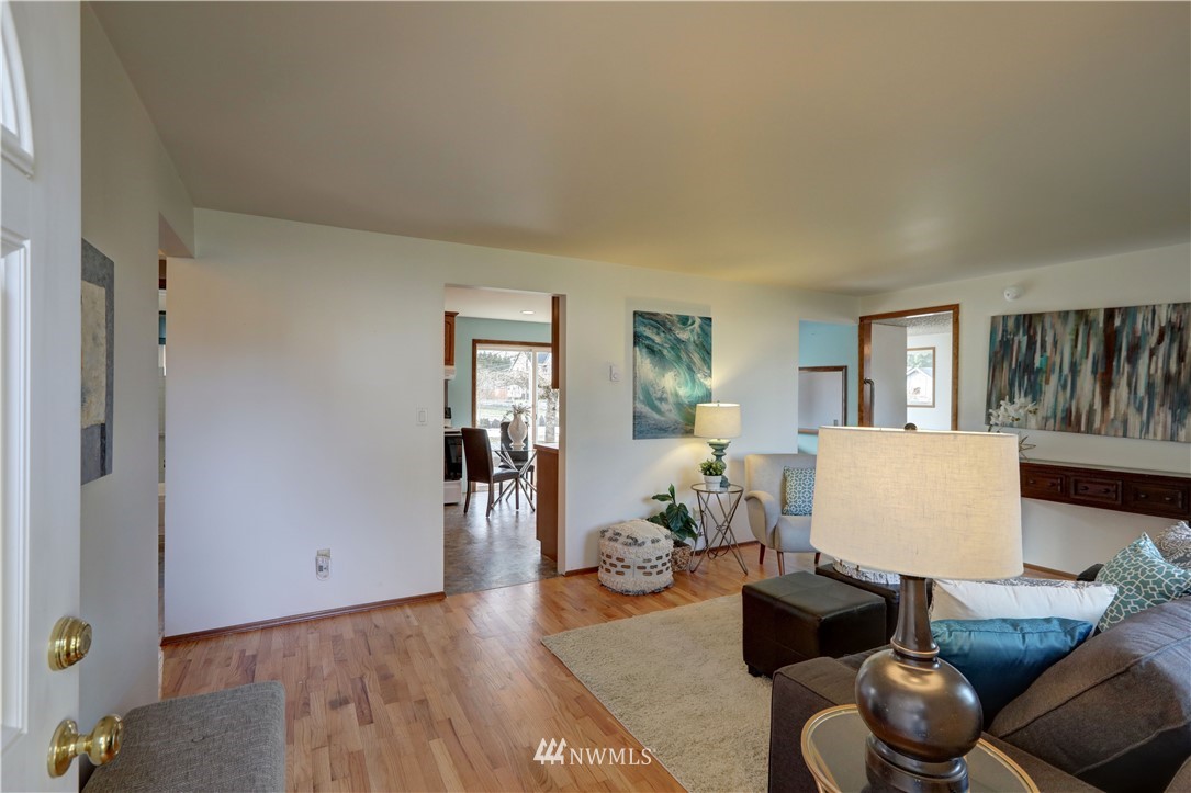 32215 East Rutherford Street Carnation, WA 98014 - Photo 4 of 16 Gallery Image 4