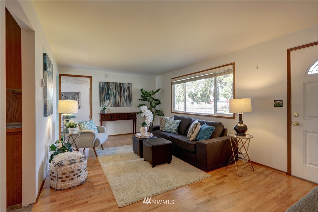 32215 East Rutherford Street Carnation, WA 98014 - Photo 5 of 16 Gallery Image 5