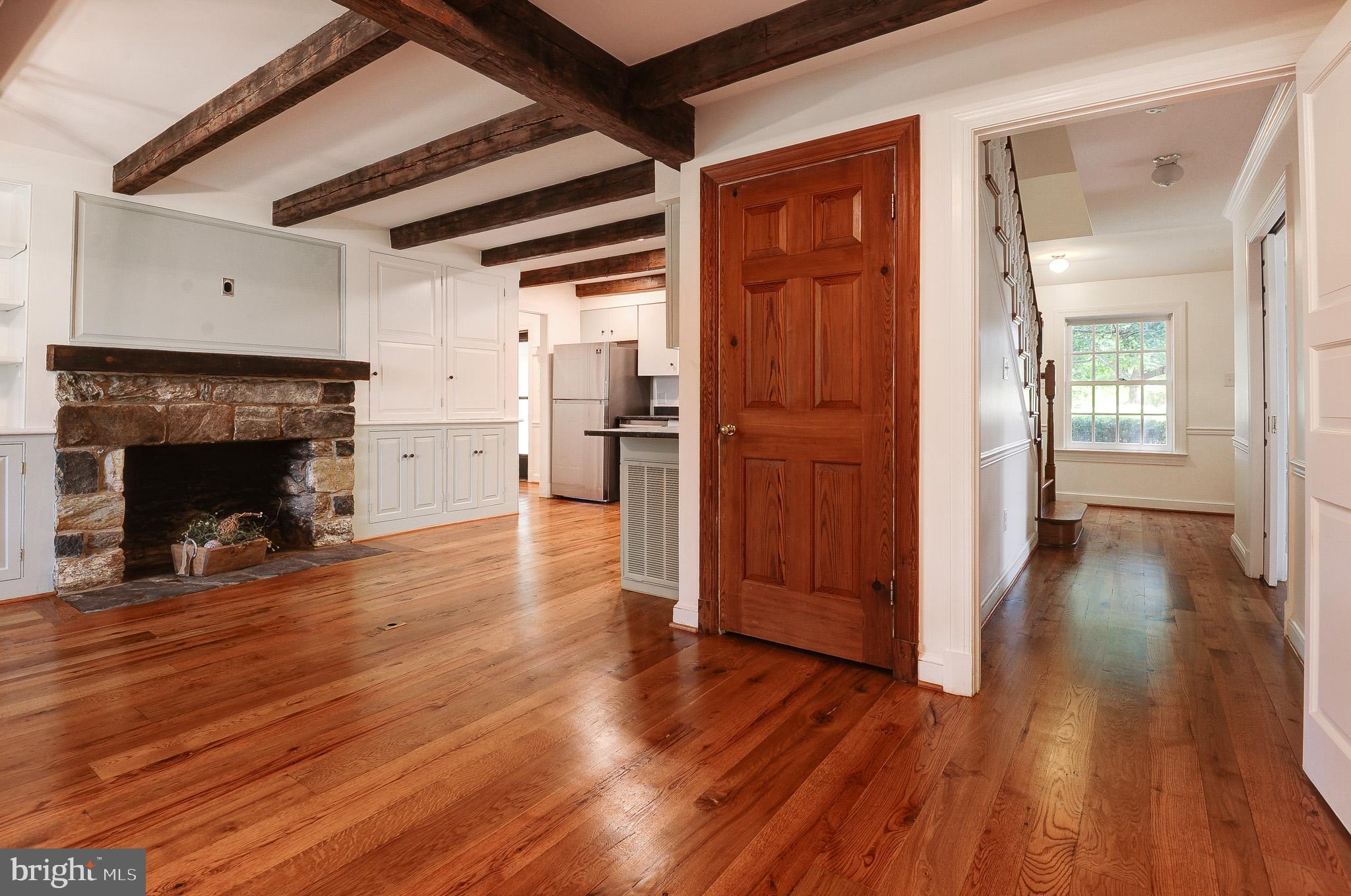 20760 Unison Road Round Hill, VA 20141 - Photo 34 of 47 Central door leading to Lower Level
