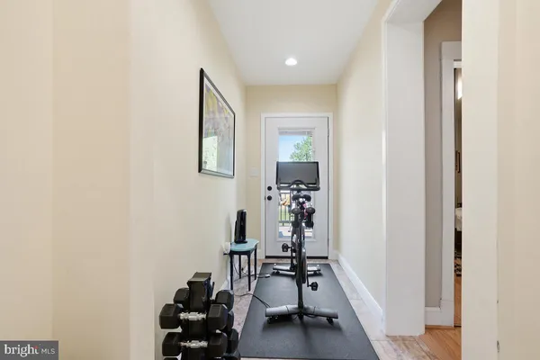 $4,800 | 2809 18th Street South, Arlington, VA 22204