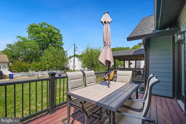 $4,800 | 2809 18th Street South, Arlington, VA 22204