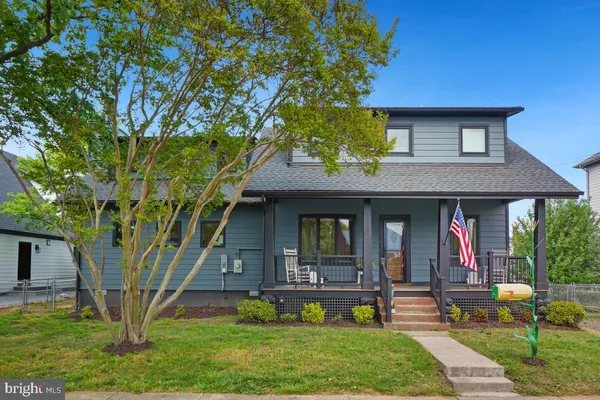 $4,800 | 2809 18th Street South, Arlington, VA 22204