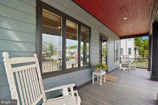 $4,800 | 2809 18th Street South, Arlington, VA 22204