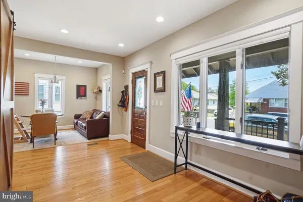 $4,800 | 2809 18th Street South, Arlington, VA 22204