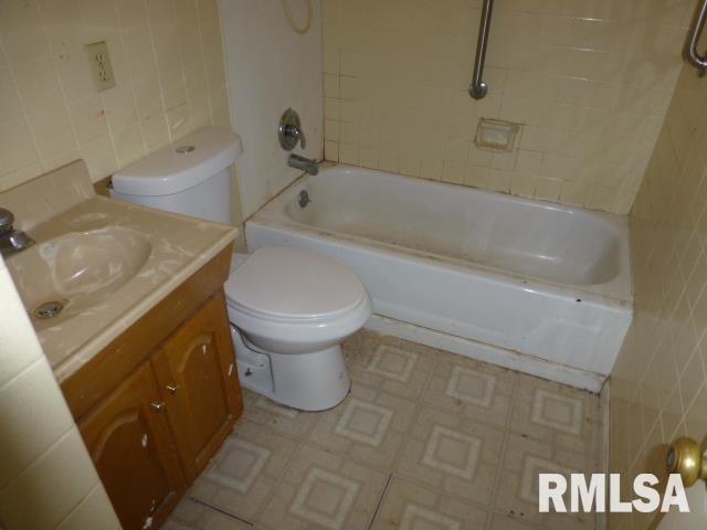 2609 South Lowell Avenue Springfield, IL 62704 - Photo 12 of 17