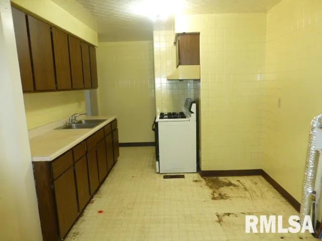 $54,900 | 2609 South Lowell Avenue, Springfield, IL 62704