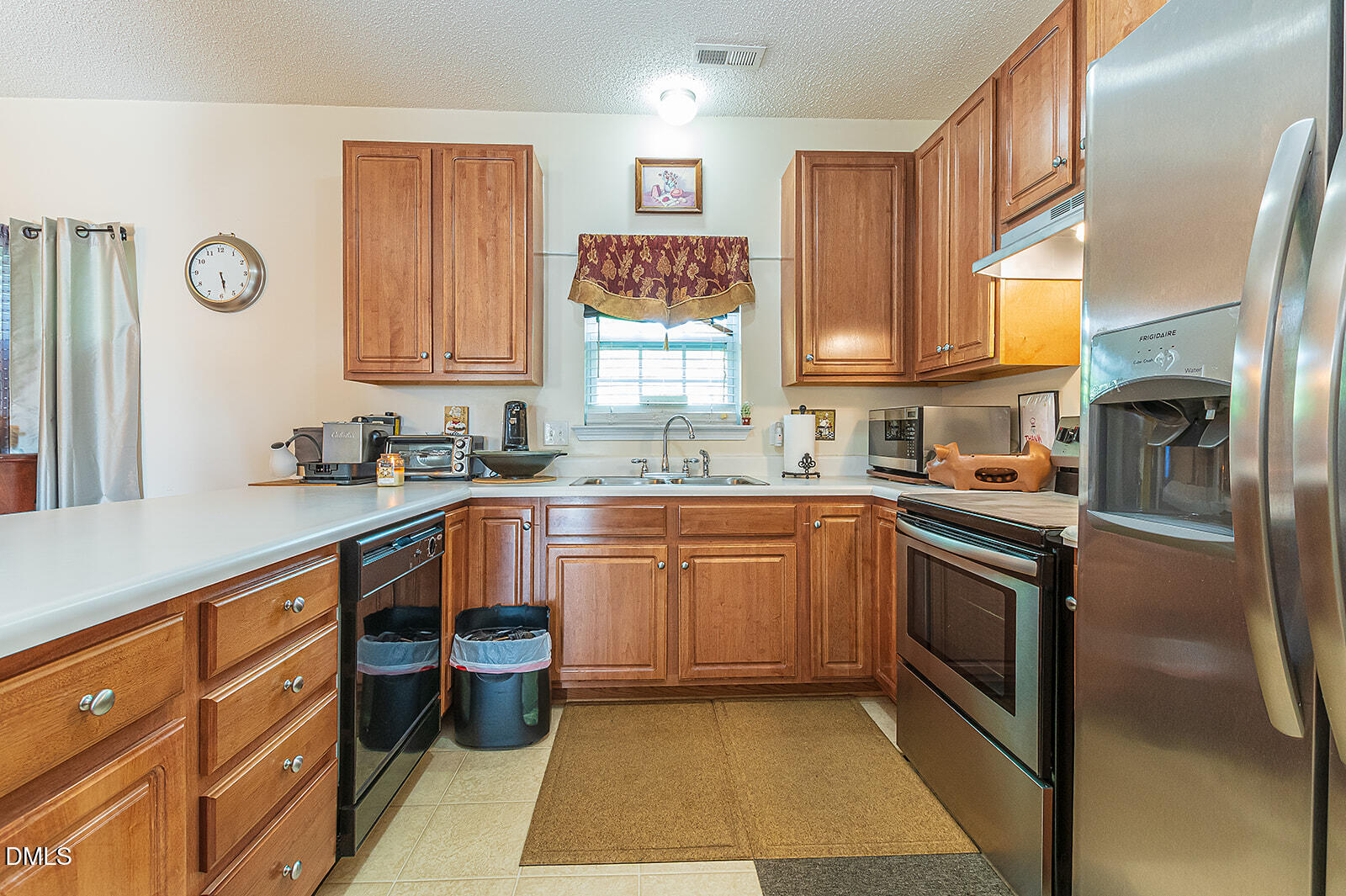 5214 Interlock Drive Raleigh, NC 27610 - Photo 26 of 30 5214interlockdrive-_cammelhurse_cammelsp